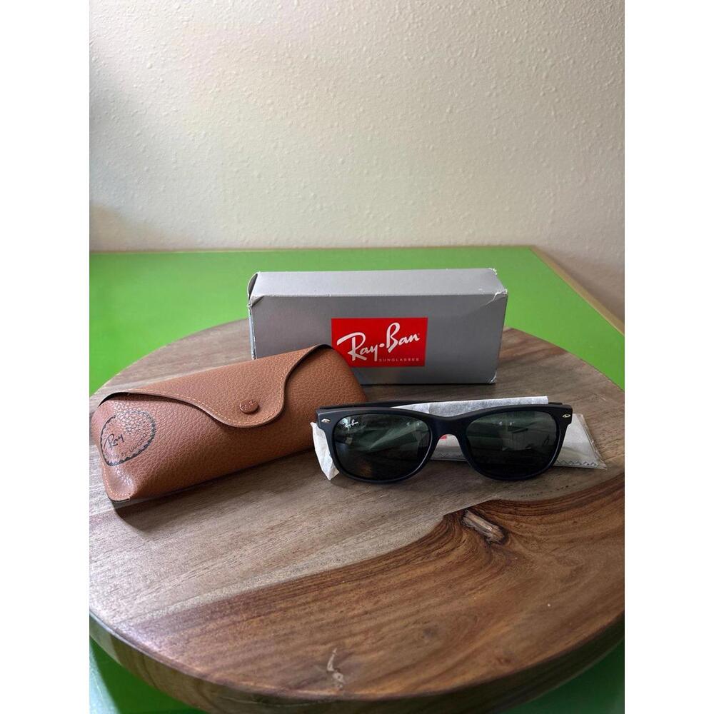 Ray-Ban New Wayfarer classic sunglasses